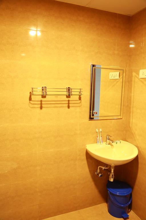Hotel Shridevi Park Madras Buitenkant foto