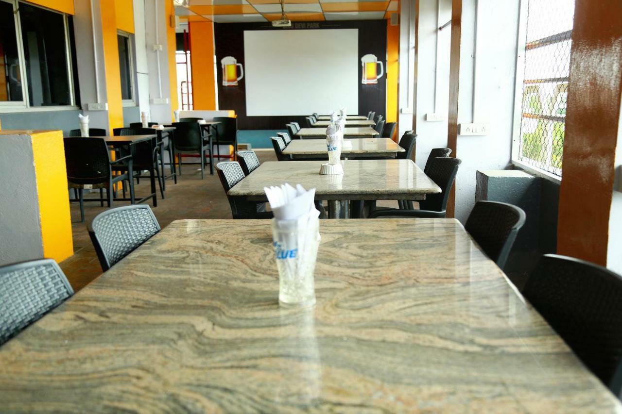 Hotel Shridevi Park Madras Buitenkant foto